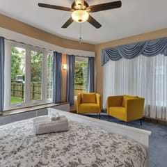 *Close to the Falls*Big Historic Home*A/C*Parking*