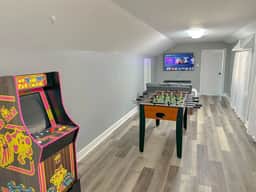 Arcade, Close to Fall, 4bdrm,  off street Parking