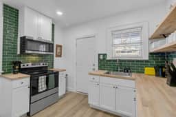 Beautiful 4BR Retreat Minutes from Niagara Falls