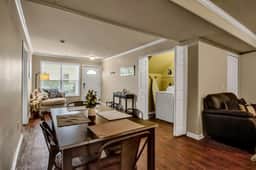 Spacious 3 bed/3 bath  Apartment No stairs