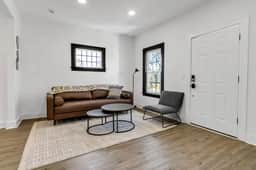 Stylish 4BR Home | Mins to Falls & All Attractions