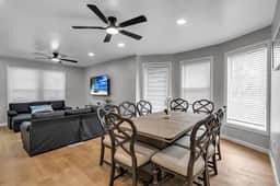 Walk to Falls l Huge l 6 BDRM l 3.5 Bath l Remodel