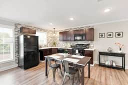 Spacious Modern 4BR/4BA First-Floor Accessible - Image 5