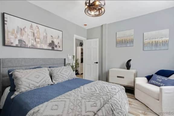 *Perfect Vacation* Cozy Lancaster Village Bungalow