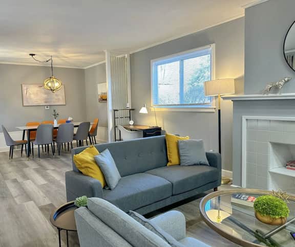 3500sf, Arcade, 6bdrm,  2 kitchen, 3baths, Parking