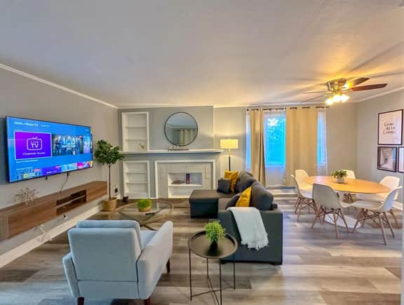 3500sf, Arcade, 6bdrm,  2 kitchen, 3baths, Parking