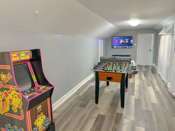 Arcade, Close to Fall, 4bdrm,  off street Parking